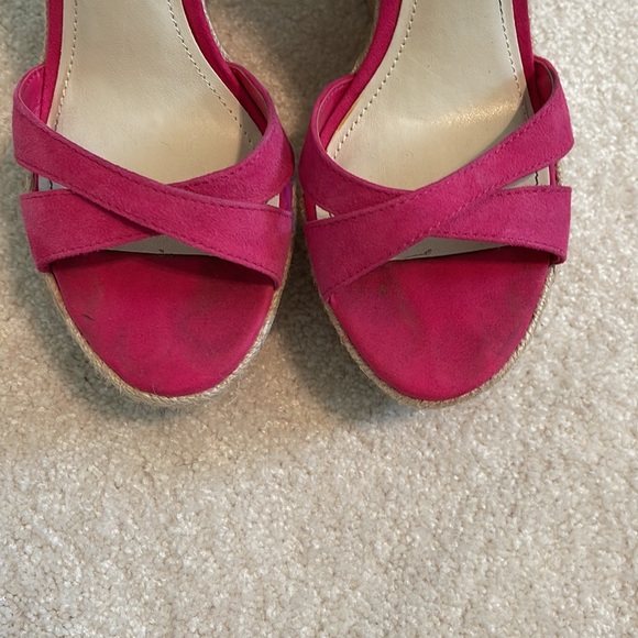 BCBG hot pink suede wedges - Picture 3 of 4